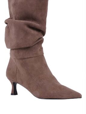 Slouchy Pointed-Toe Mid Heel G.C. Shoes Boots in Taupe